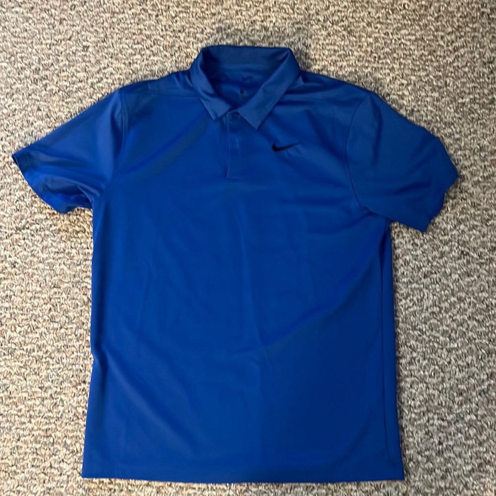 Nike dri-fit polo golf shirt. Medium